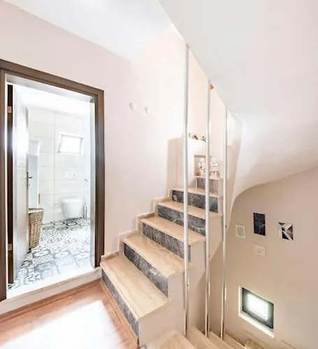 Villa Merkez Bahceli Muestakil Ev Arya Roof House *