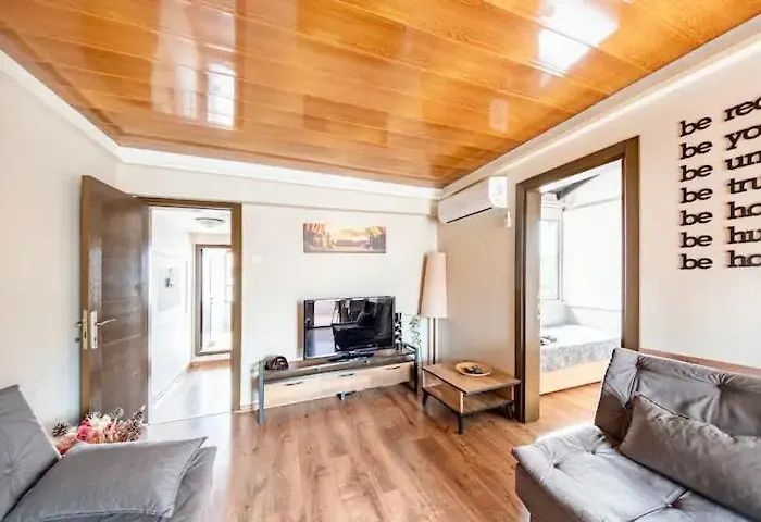 Merkez Bahceli Muestakil Ev Arya Roof House