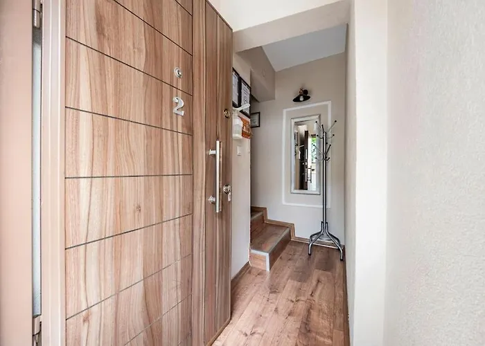 Merkez Bahceli Muestakil Ev Arya Roof House Villa