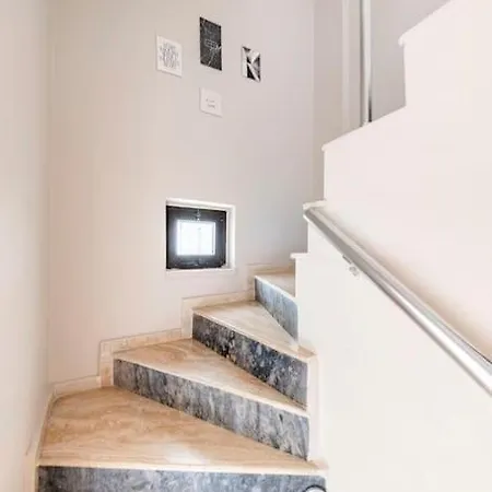 Merkez Bahceli Muestakil Ev Arya Roof House Vila *