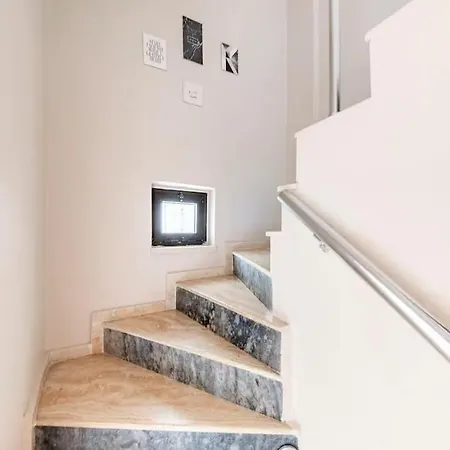 Merkez Bahceli Muestakil Ev Arya Roof House *