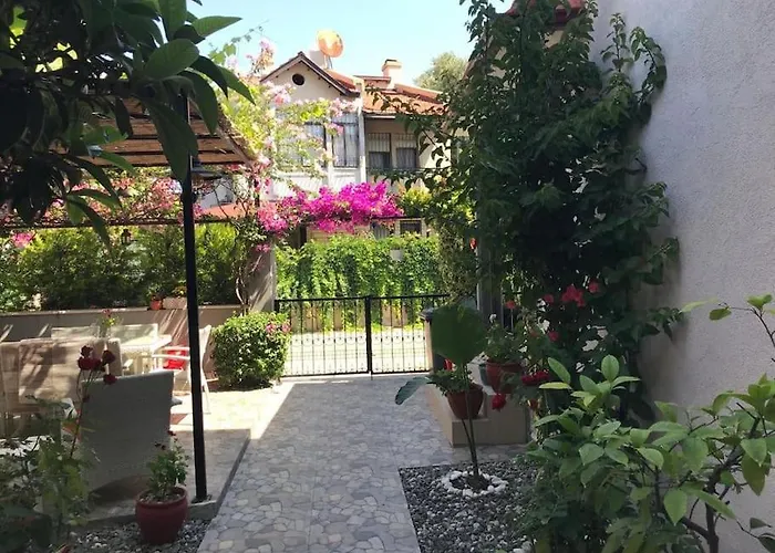 Merkez Bahceli Muestakil Ev Arya Roof House ヴィラ