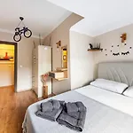 Merkez Bahçeli Müstakil Ev Arya Roof House