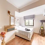 Merkez Bahceli Muestakil Ev Arya Roof House *