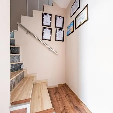 Arya Roof House * مرمريس