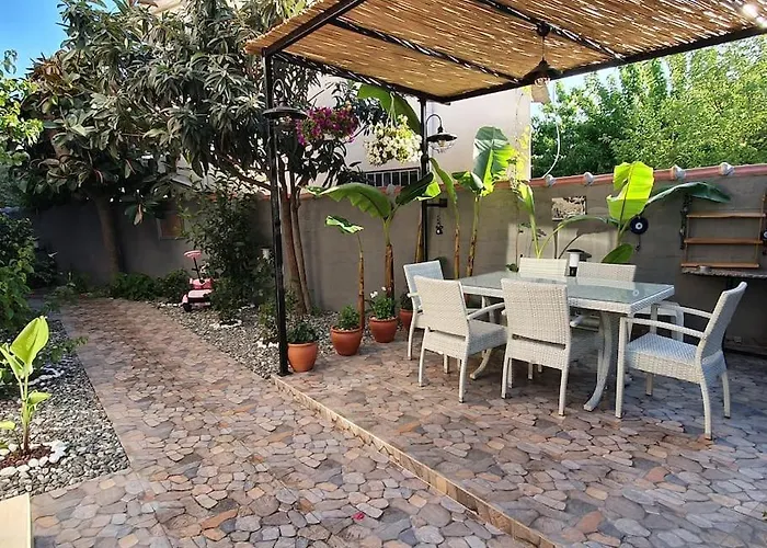 Vila Merkez Bahceli Muestakil Ev Arya Roof House *