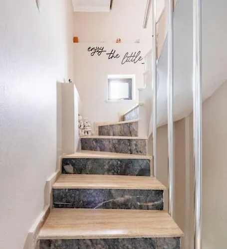 Merkez Bahceli Muestakil Ev Arya Roof House *