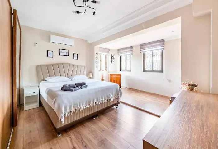 Vila Merkez Bahceli Muestakil Ev Arya Roof House