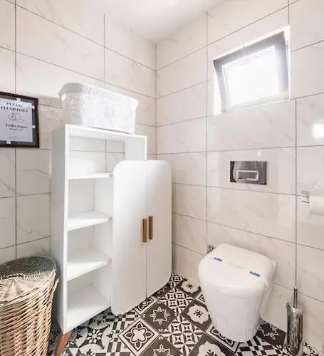 Merkez Bahceli Muestakil Ev Arya Roof House Vila *